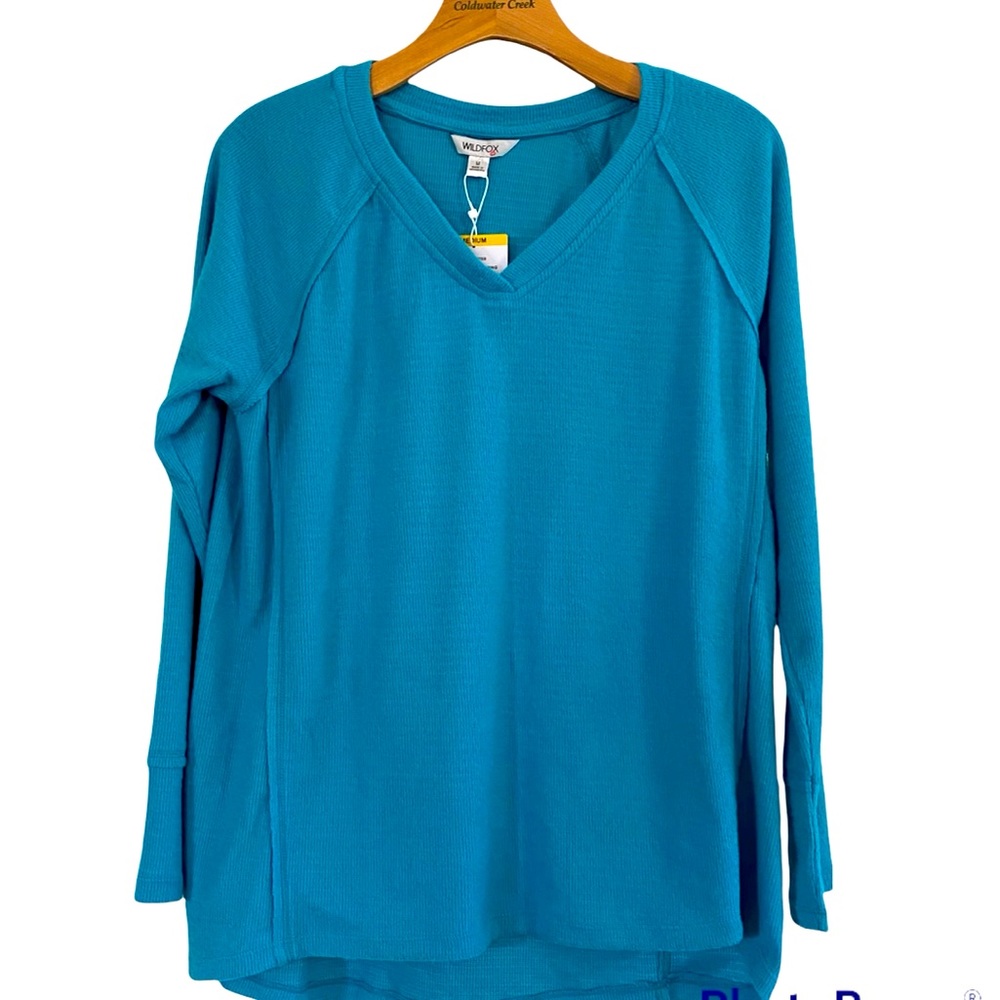 WILDFOX Blue Haley V-Neck Brushed Fleece Pullover Sweatshirt Size Medium…
